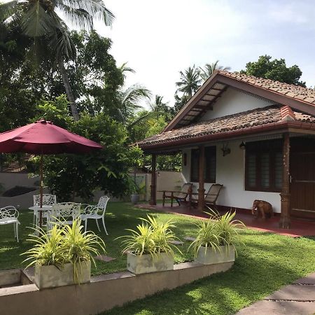 Villa Bubble Sea Unawatuna Bagian luar foto