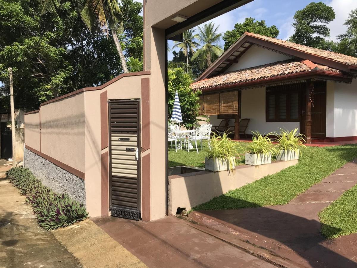 Villa Bubble Sea Unawatuna Bagian luar foto