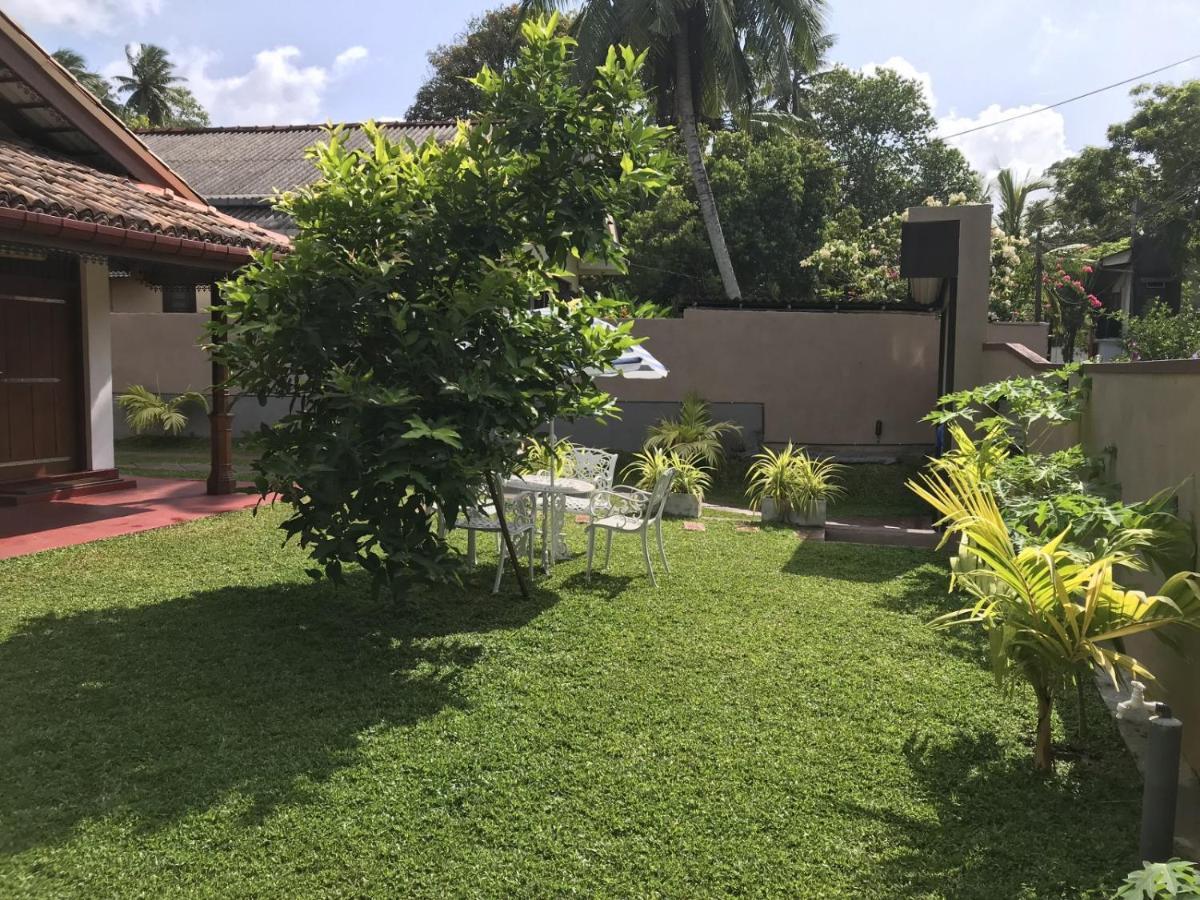 Villa Bubble Sea Unawatuna Bagian luar foto