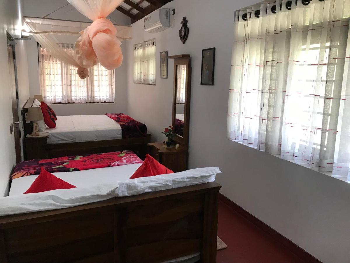 Villa Bubble Sea Unawatuna Bagian luar foto
