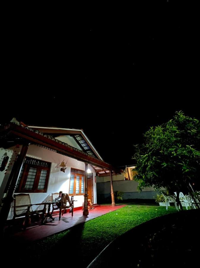 Villa Bubble Sea Unawatuna Bagian luar foto